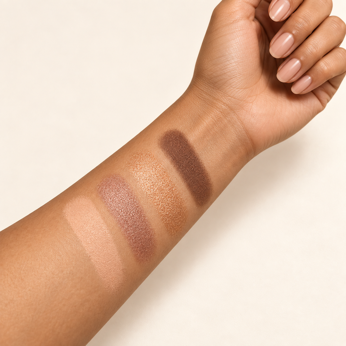 AVELIQORA Sculpted Gaze Eyeshadow Quad